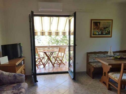 Apartments In Omisalj/insel Krk 39760