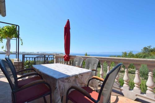 Apartment In Omisalj/insel Krk 13339