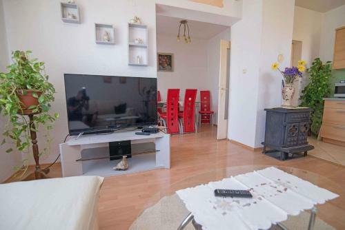 Apartment In Mali Losinj 35946