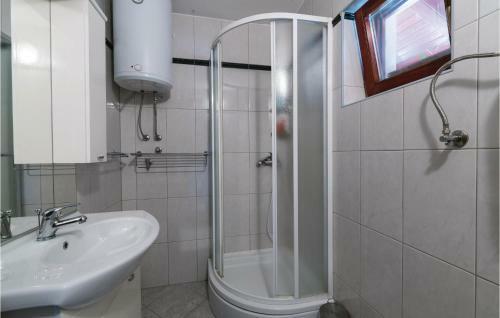 Two-bedroom Holiday Home In Petrinja