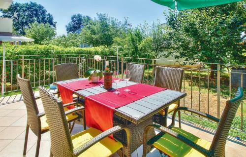 Hostal Holiday Home M&e