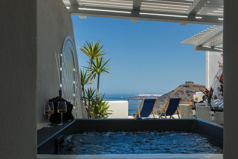 Apartamentos Porto Fira Suites