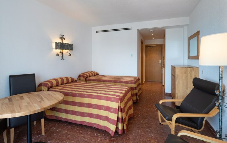 Hotel Apartamentos Bajondillo