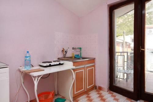 Hostal Rooms With A Parking Space Podaca, Makarska - 517