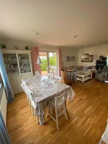 Ferienhaus M�wennest