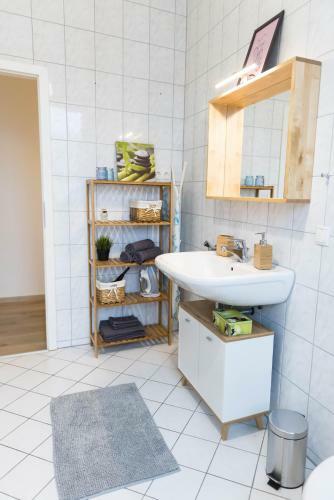 Apartamento - Neu - Gro�e & Gem�tliche 3 Zimmer Wohnung