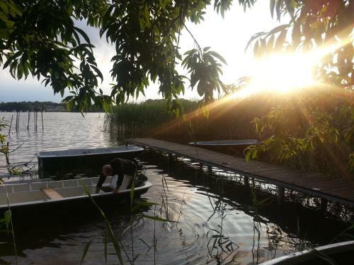 M�rchenh�tte Am Wald Und See