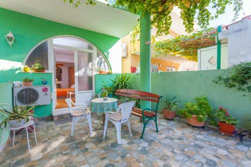 Hostal Green Garden Rooms & Apartments