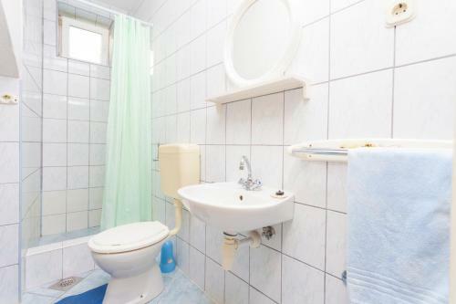Hostal Green Garden Rooms & Apartments