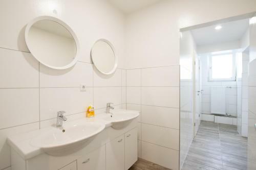 T&k Apartments - 10 Room Apartment - For Big Groups