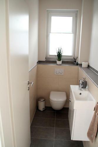 Apartamento Ferienwohnungen Pellenzblick - Wohnen Auf Zeit -