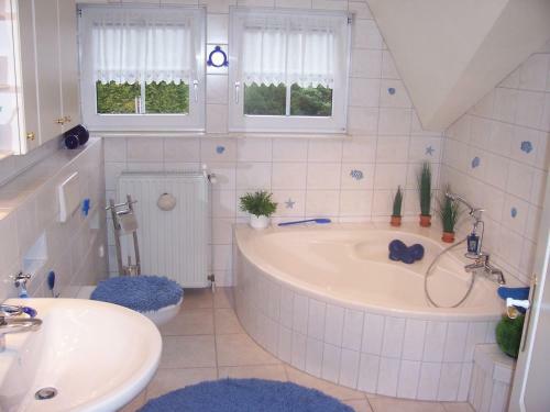 Apartamentos Fewo "habichtswald"