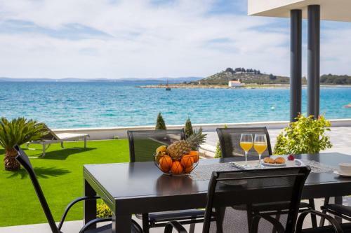 Luxury Apartment Sea