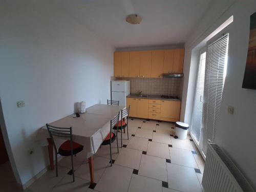 Comfortable Apartment With Covered Terrace And And Sea View