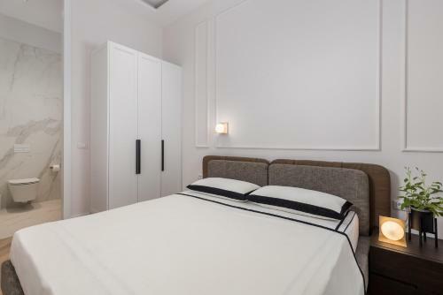 Plaza Apartments