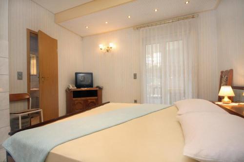 Apartments By The Sea Duce, Omis - 5973