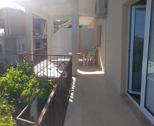 Apartments With A Parking Space Stanici, Omis - 12158