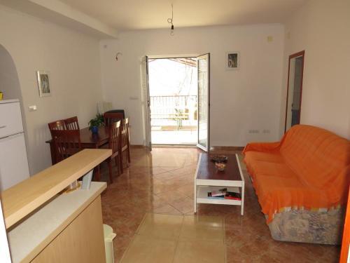 Apartments With A Parking Space Stanici, Omis - 12158