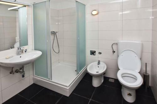 Sara Apartment Punta Omis Near Sandy Beach