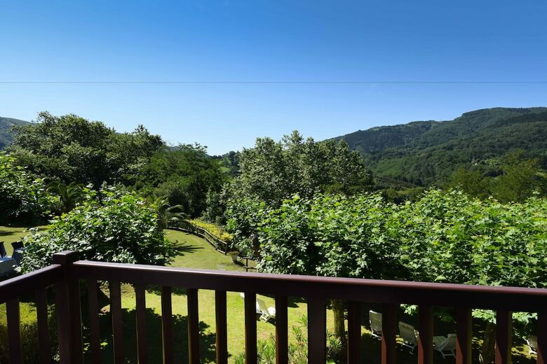 Hotel Les Jardins De Bakea