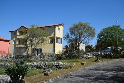 Apartments With A Parking Space Malinska, Krk - 19372