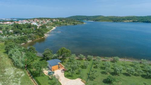 Beach House Ive With Sea View In Olive Grove