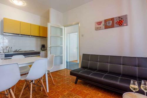 Apartment In Novi Vinodolski 39111