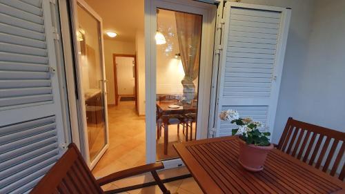 Sea Side Apartments 4*