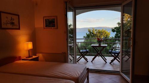 Sea Side Apartments 4*