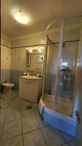 Sea Side Apartments 4*