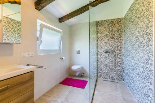 House Niko For 8 To 10 People