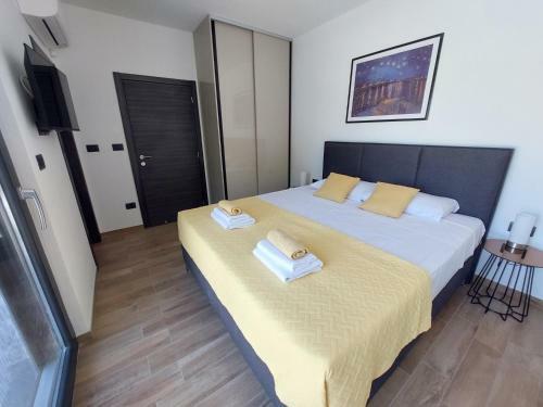 Villa Irena, 4 Bedroom Villa With Heated Pool