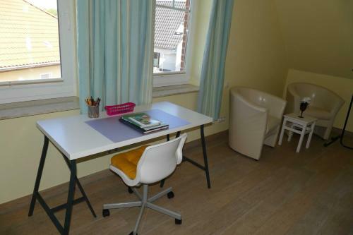 Apartamento Haus Am Deich Feriendomizil Mit Balkon