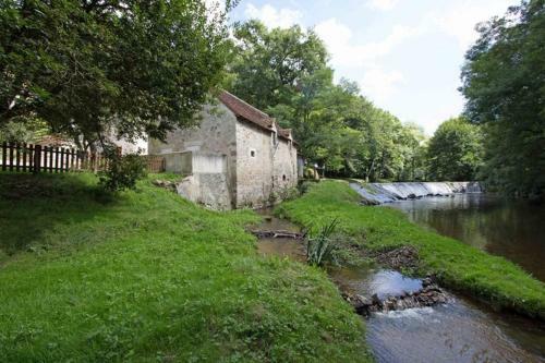 Le Moulin Du Cluzeau