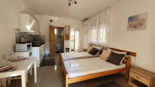 Apartments Karlos
