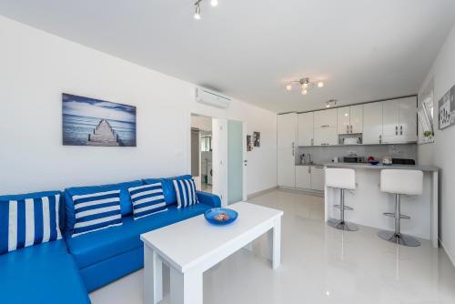 Apartamento Dino Modern & Luxury Ap With A Pool For 6