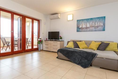 Apartments With A Parking Space Novalja, Pag - 17110