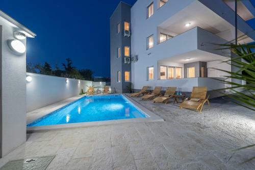 Apartamento Villa Star 4 A Centrally Located Ap. With A Pool