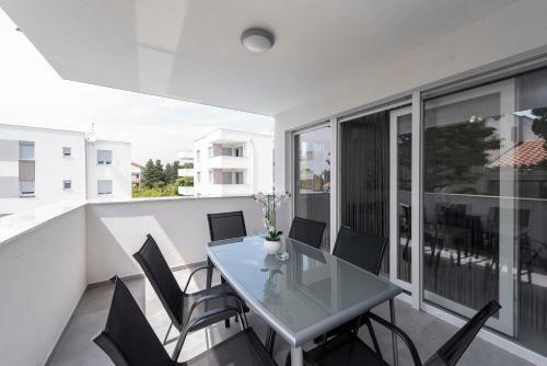Apartamento Villa Star 4 A Centrally Located Ap. With A Pool