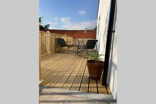 Lovely 2 Bedroom Cottage Base Of Comeraghmountains