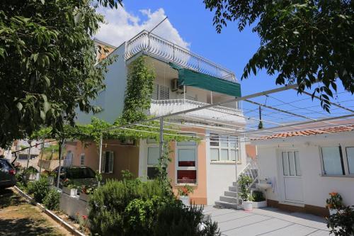 Apartments By The Sea Podstrana, Split - 17229