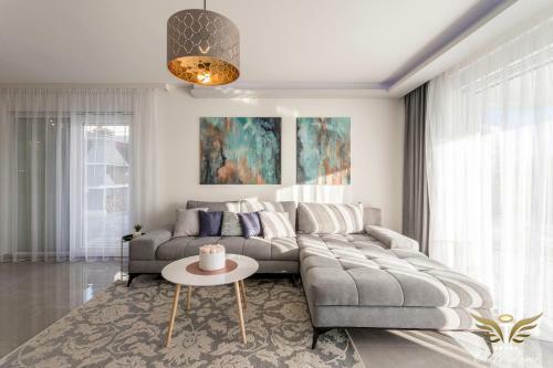 Brand New And Unique Villa Tomi
