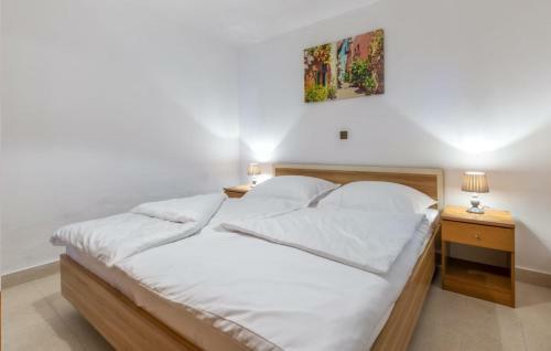 Top Split Region Apartments