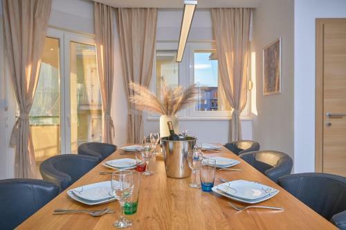 Apartamento M Entire Floor In A Spacious House With Pool