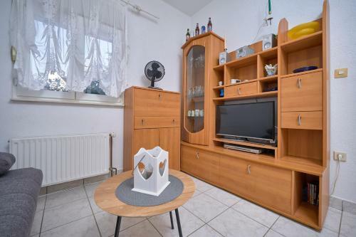 Apartamento M Entire Floor In A Spacious House With Pool