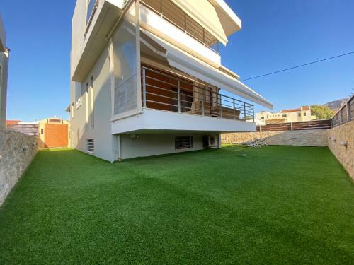 Sunny Villa By The Beach Gournes