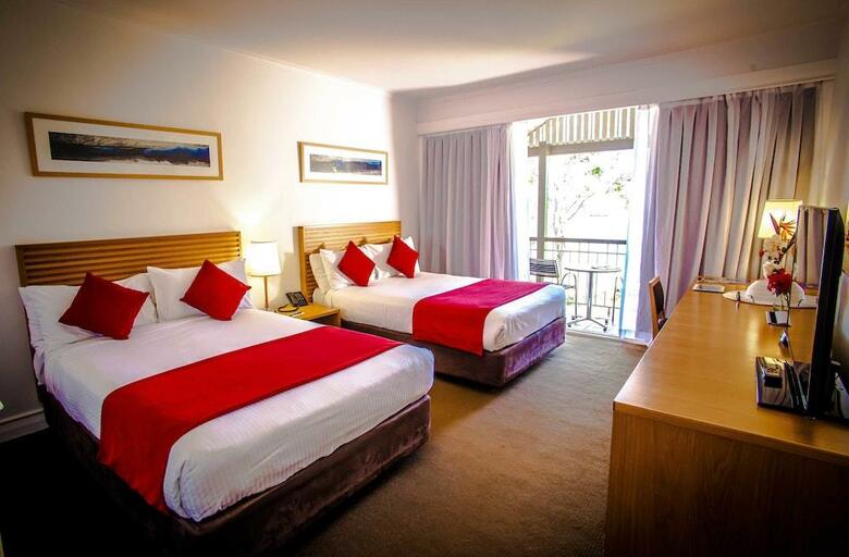 Hotel Novotel Twin Waters Resort