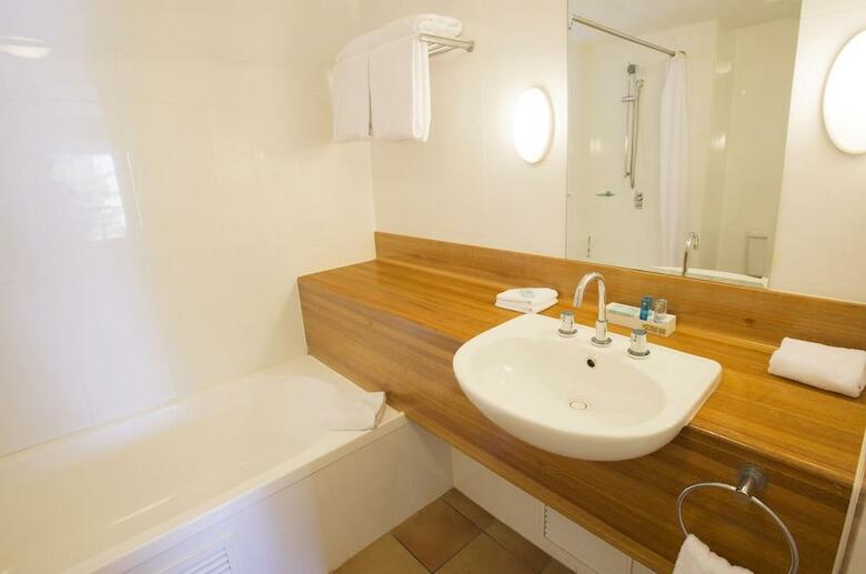 Hotel Novotel Twin Waters Resort