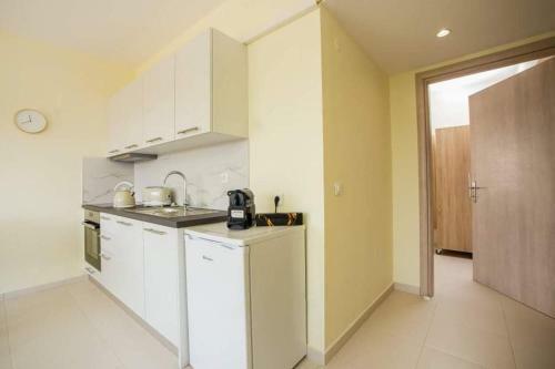 Eden Almond Tree - Luxurious Apartment With Sea View