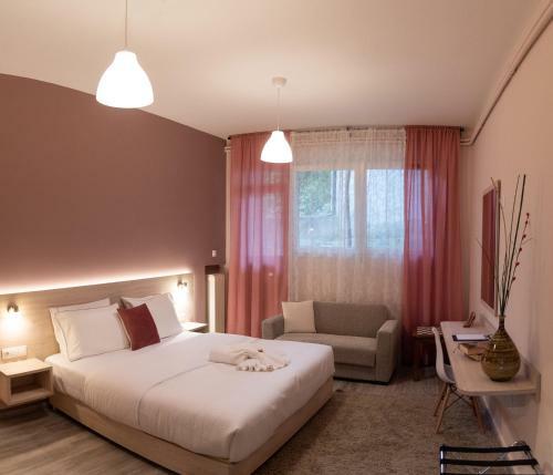Hermes Central Luxury Apartment